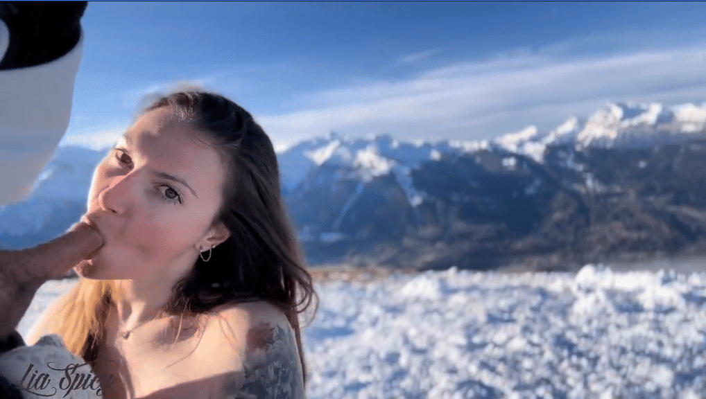 Lia Spicy 98 _ RandonnÃ©e la Bourgeoise – Pipe et Baise en plein cÅ“ur des montagnes